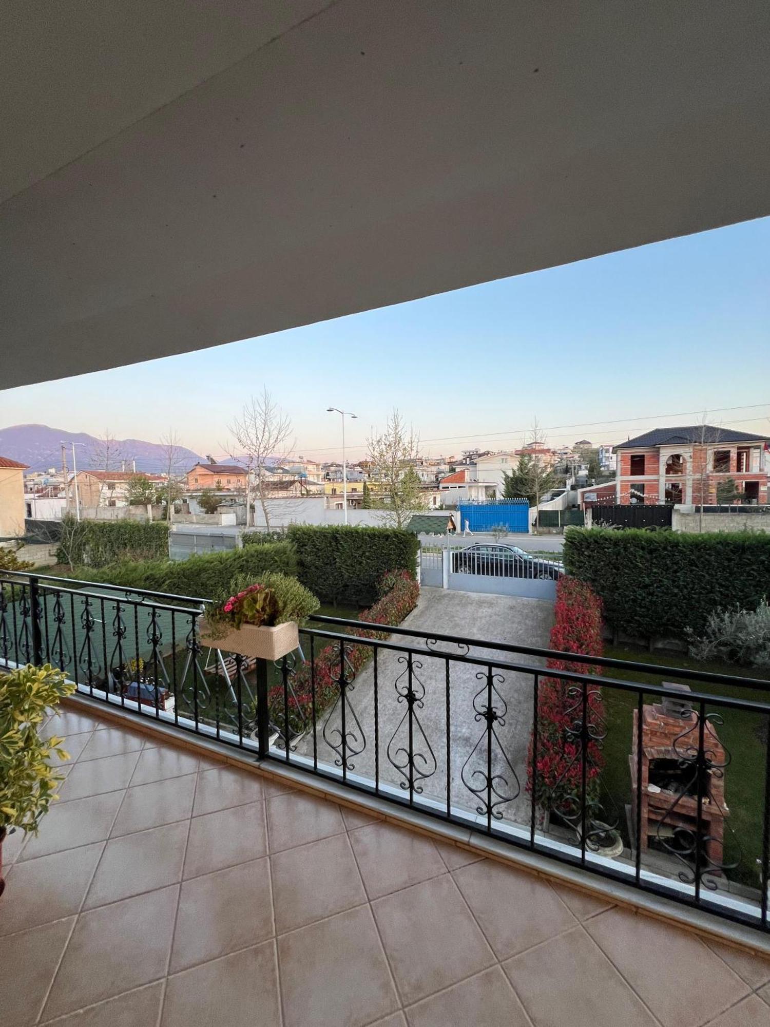 Villa Cerpja Kamez Εξωτερικό φωτογραφία